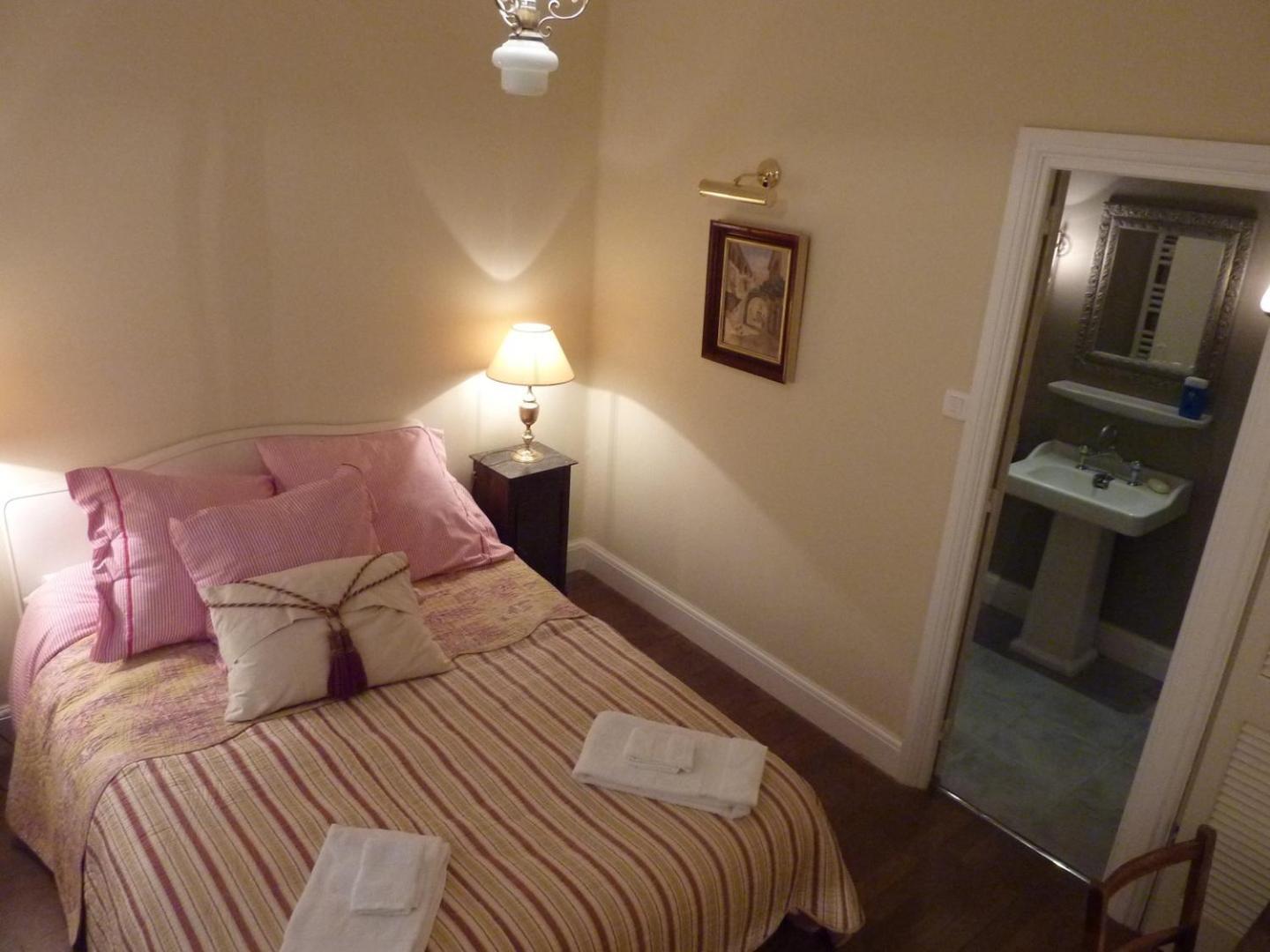 Le Logis Alexandra Bnb La Trimouille Стая снимка