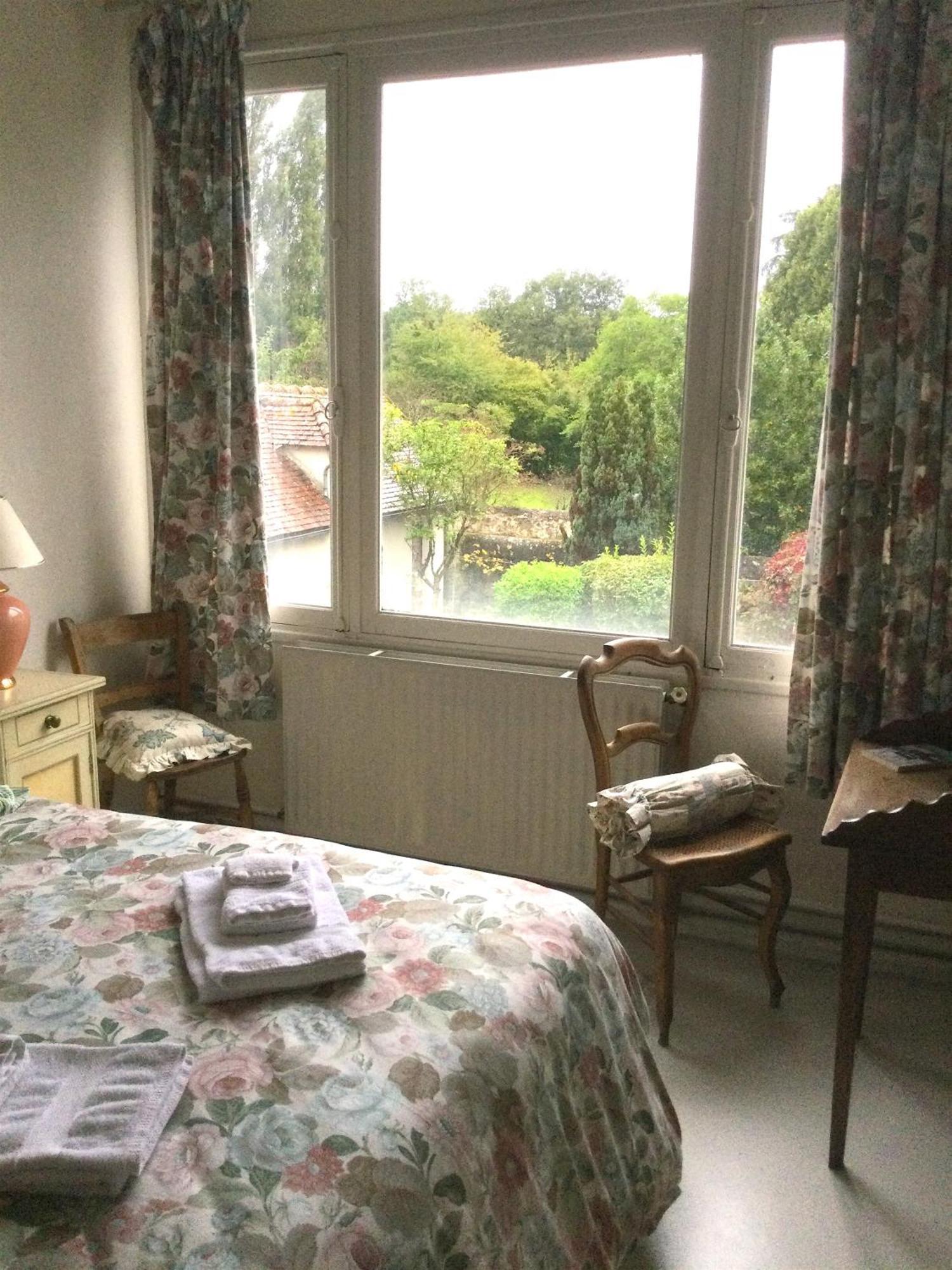 Le Logis Alexandra Bnb La Trimouille Екстериор снимка