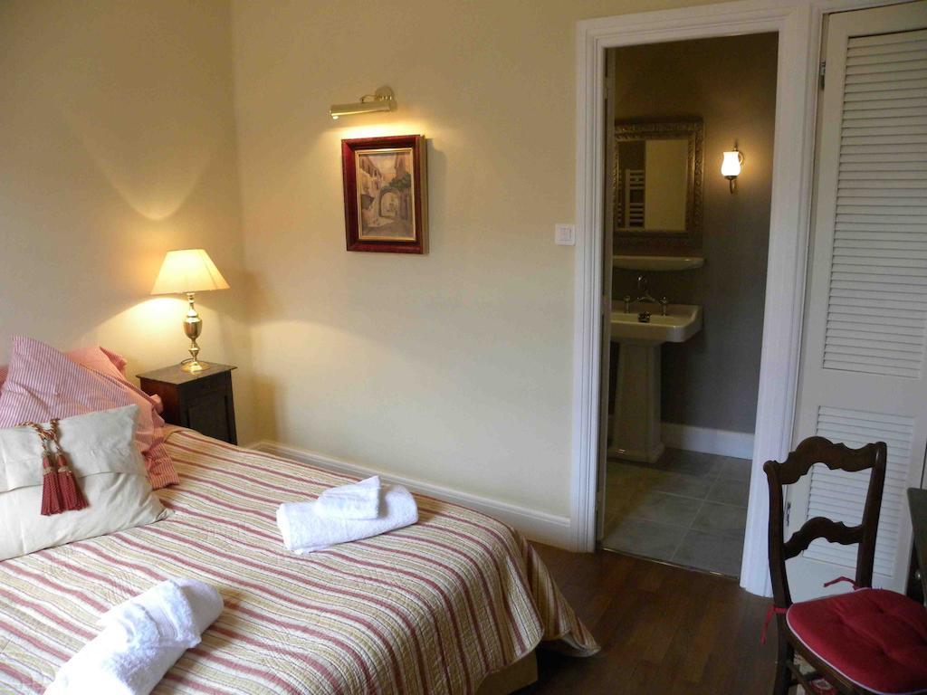 Le Logis Alexandra Bnb La Trimouille Стая снимка