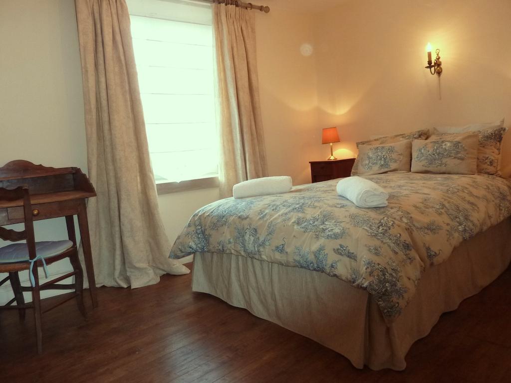 Le Logis Alexandra Bnb La Trimouille Стая снимка